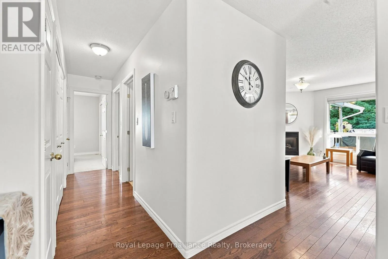 9 SENECA DRIVE