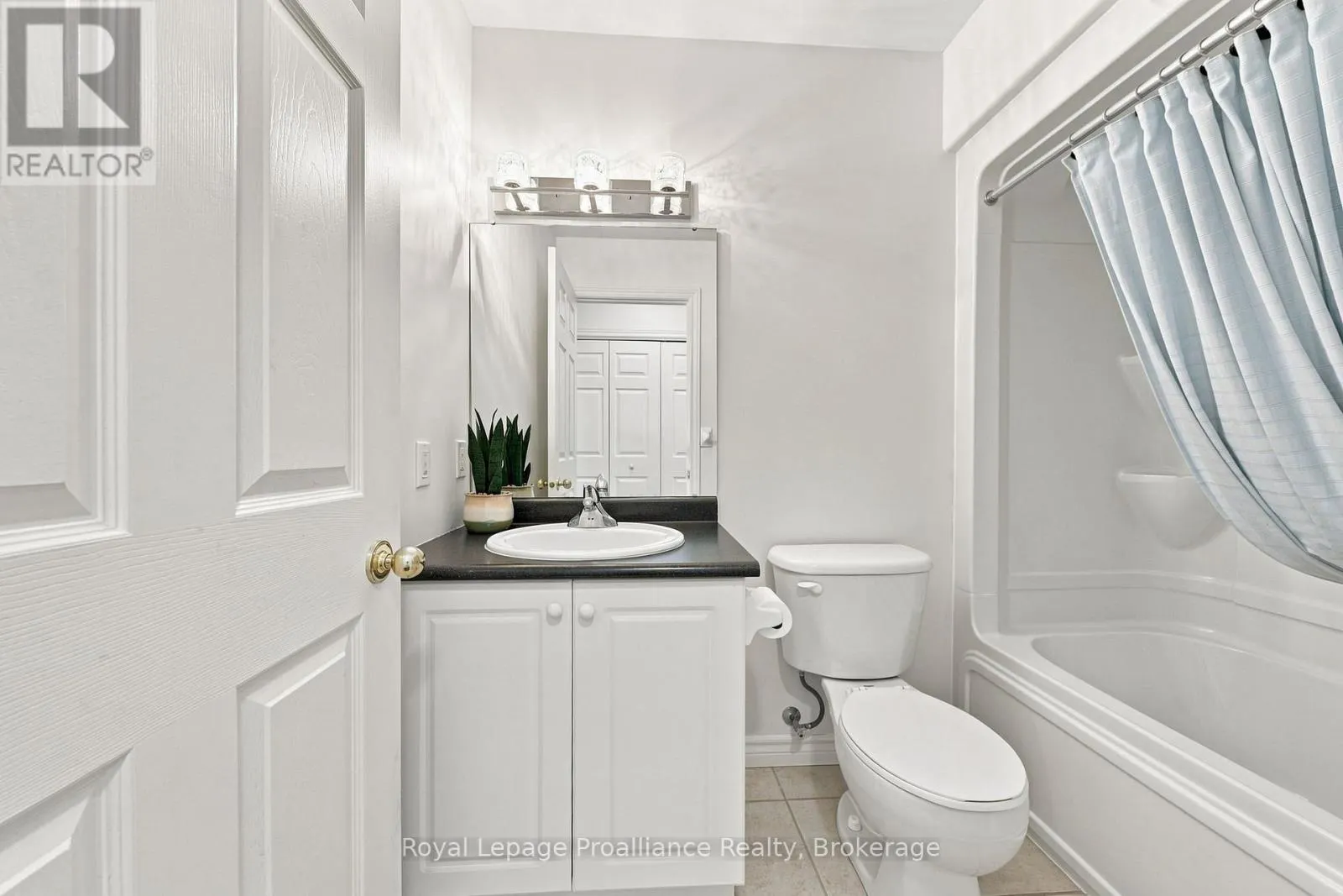 9 SENECA DRIVE