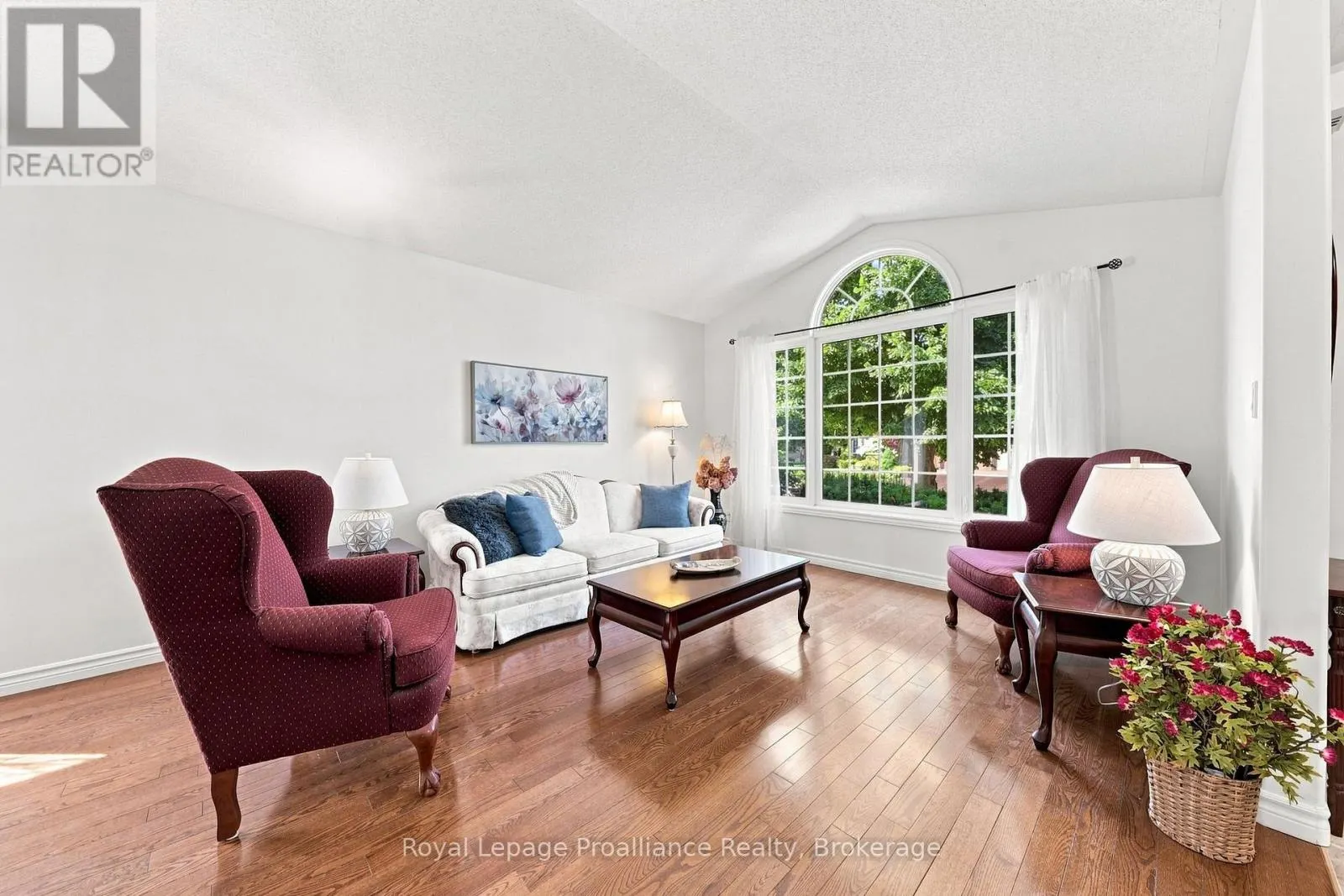 9 SENECA DRIVE