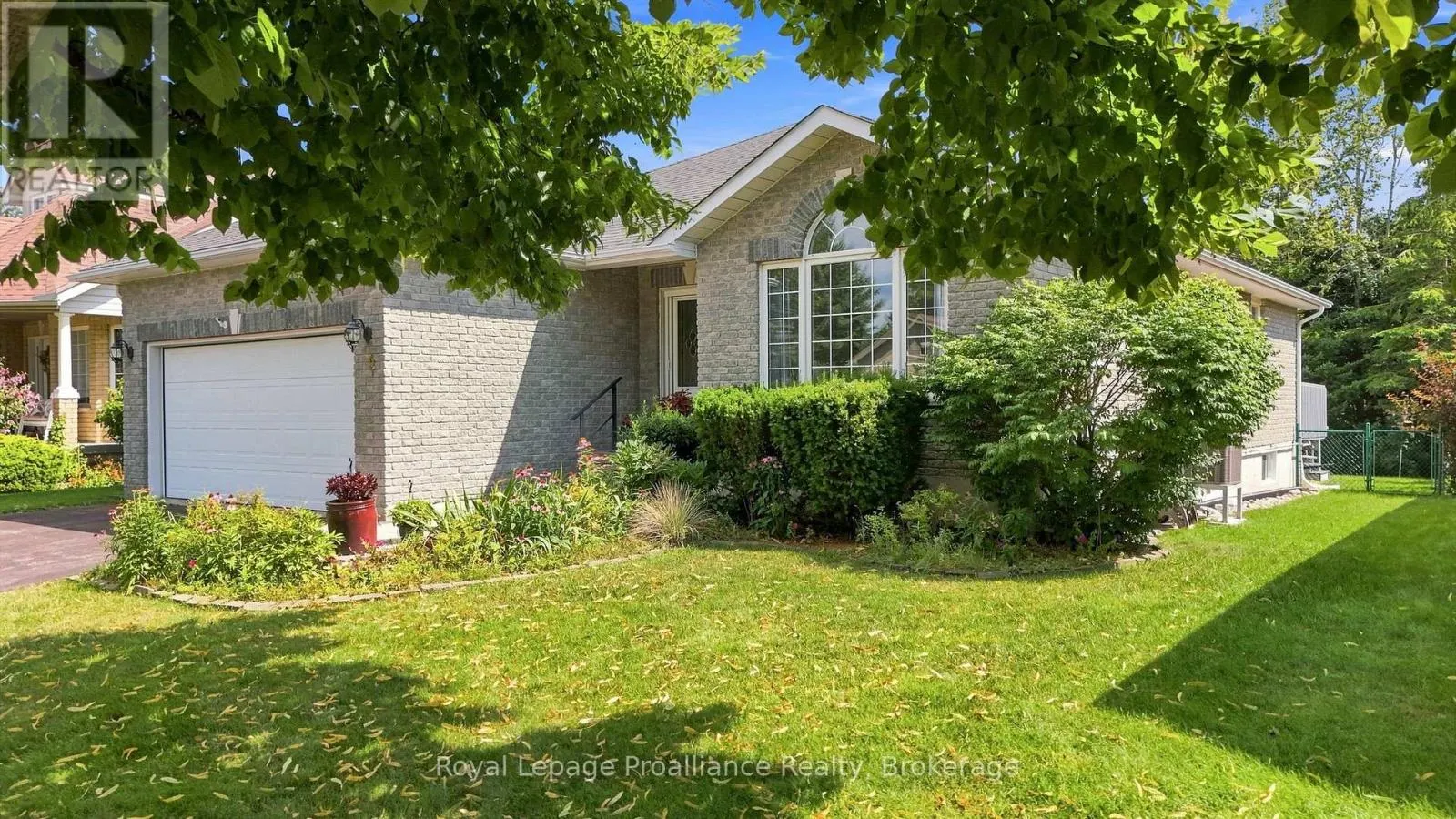 9 SENECA DRIVE