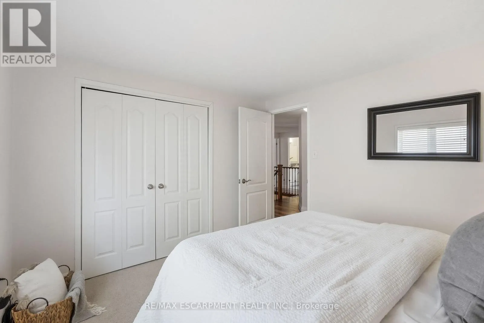 48 BRIDGEPORT CRESCENT