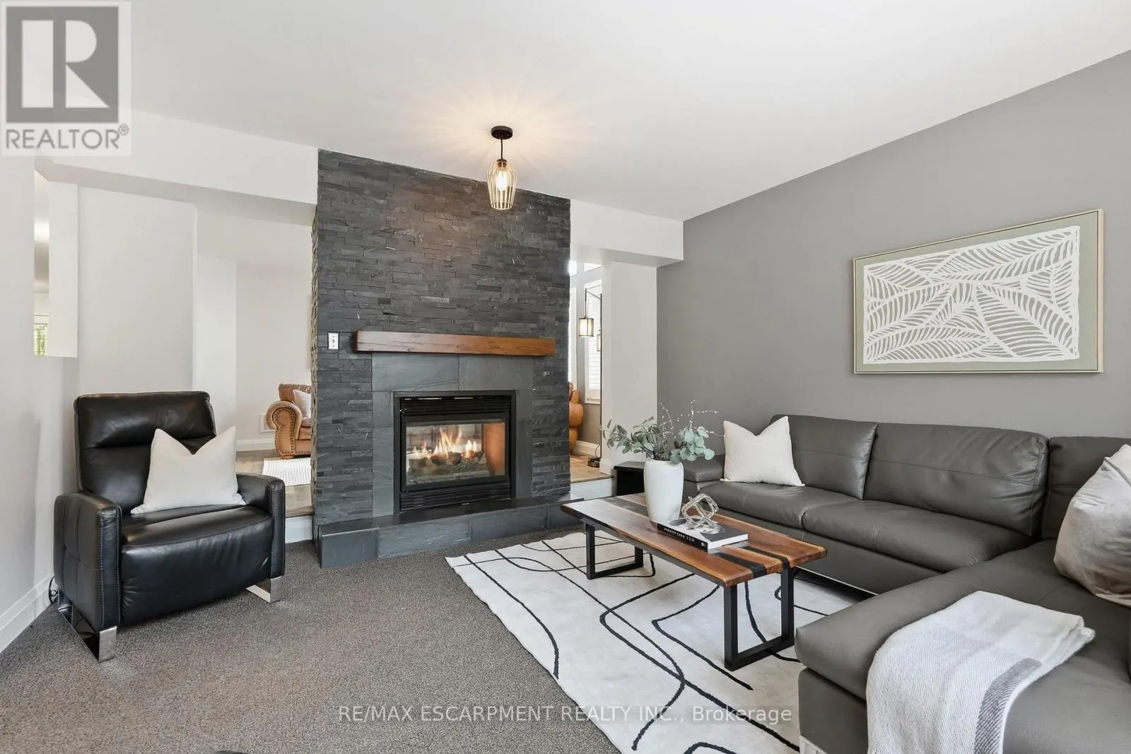 48 BRIDGEPORT CRESCENT
