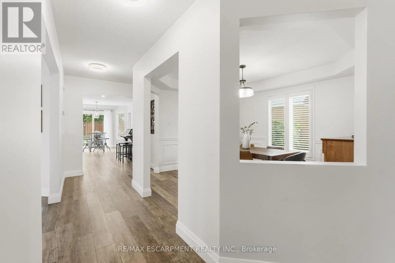 48 BRIDGEPORT CRESCENT