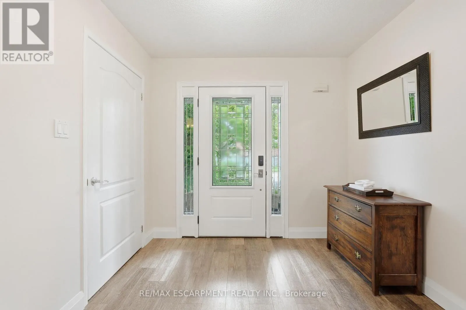48 BRIDGEPORT CRESCENT