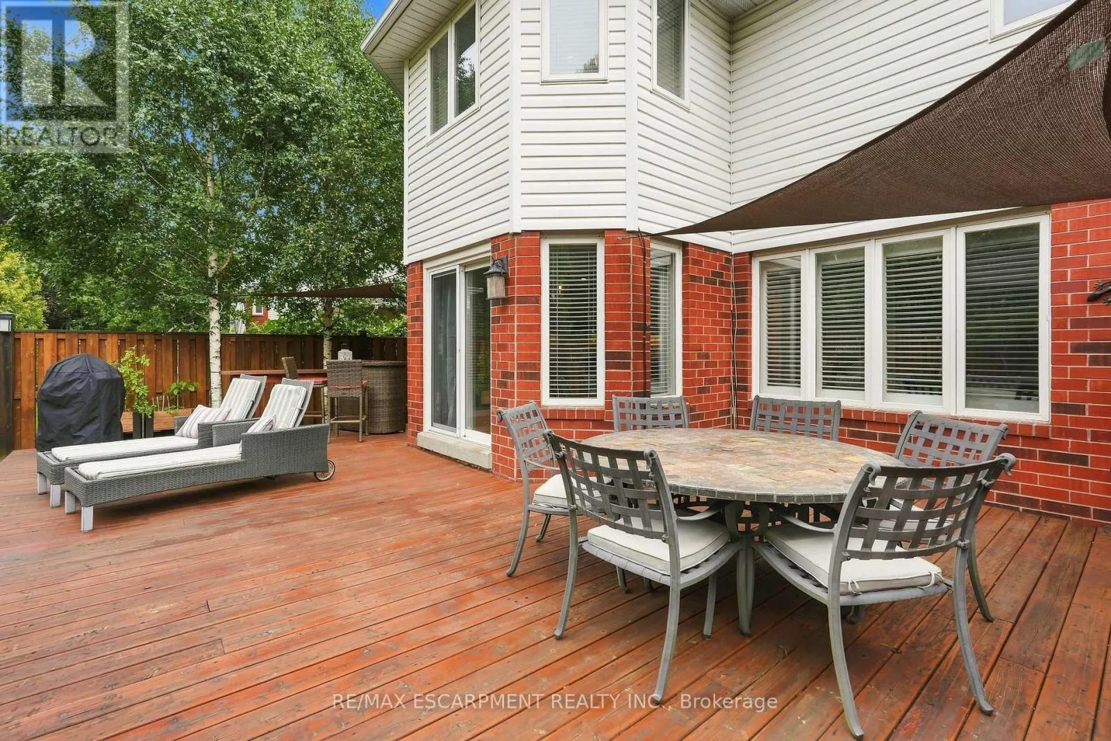 48 BRIDGEPORT CRESCENT