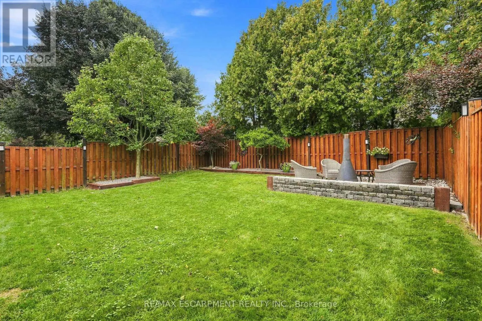 48 BRIDGEPORT CRESCENT