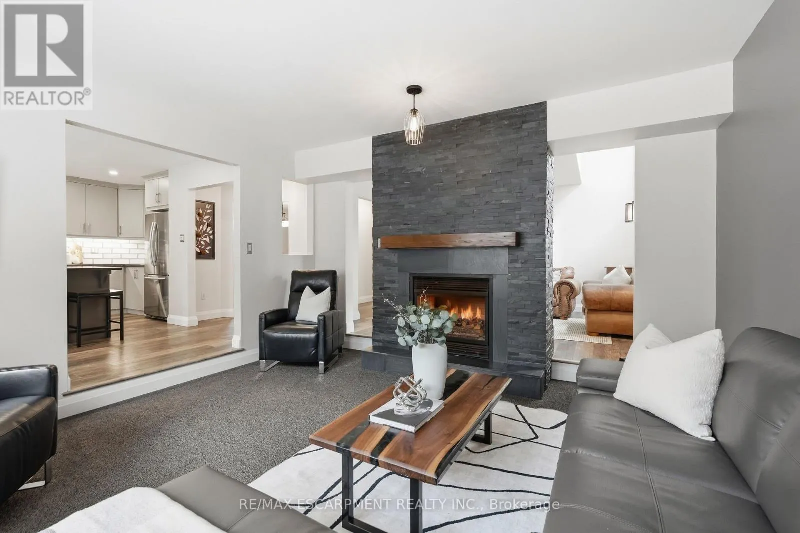 48 BRIDGEPORT CRESCENT