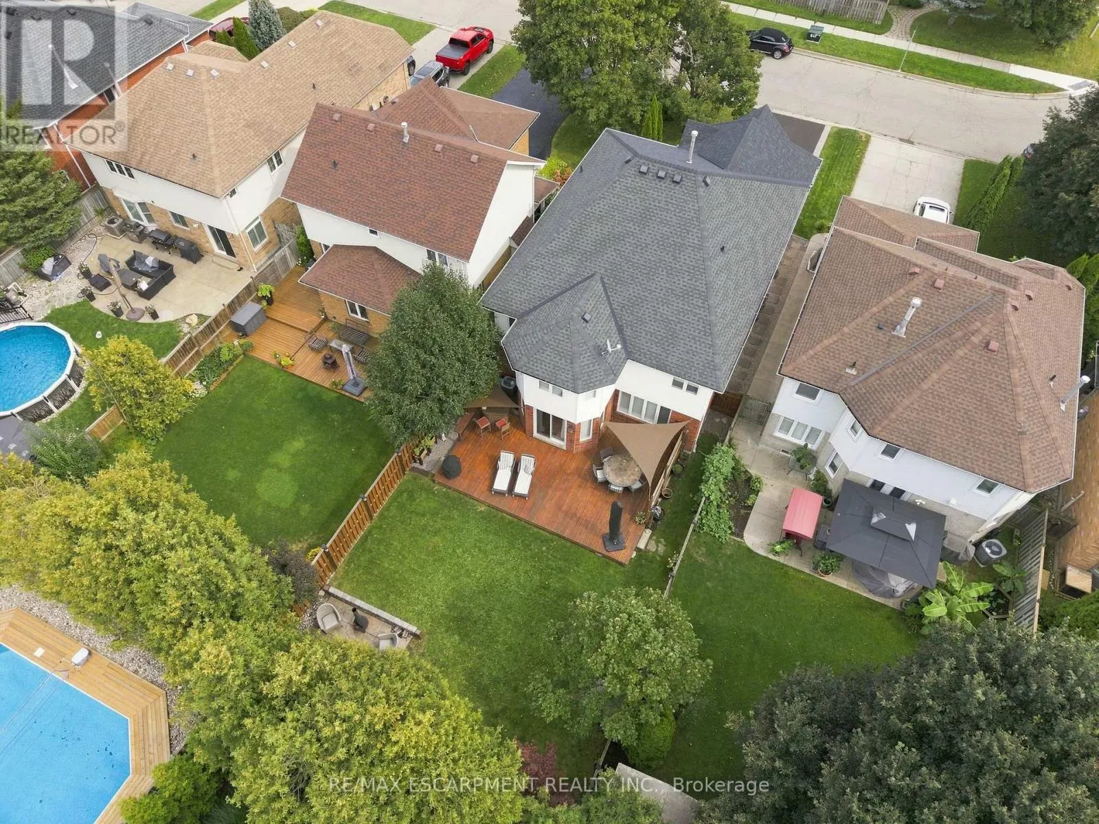 48 BRIDGEPORT CRESCENT