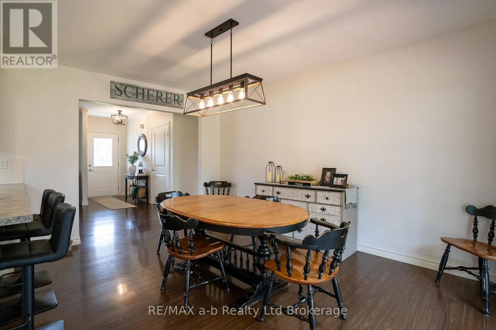 4 OTTERVIEW DRIVE