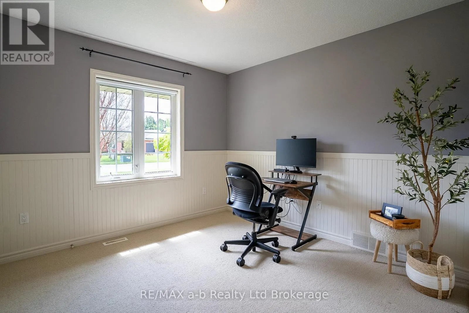 4 OTTERVIEW DRIVE