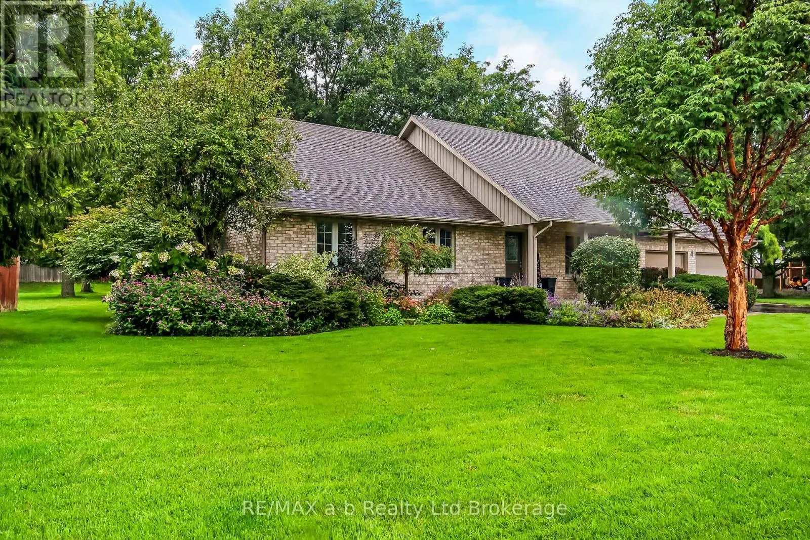 4 OTTERVIEW DRIVE
