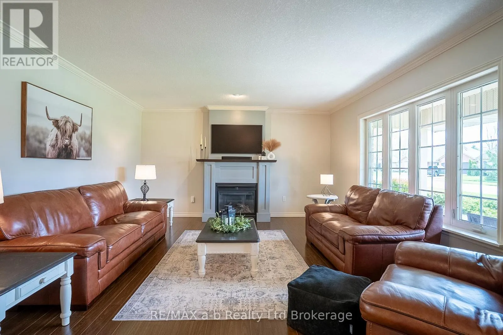 4 OTTERVIEW DRIVE
