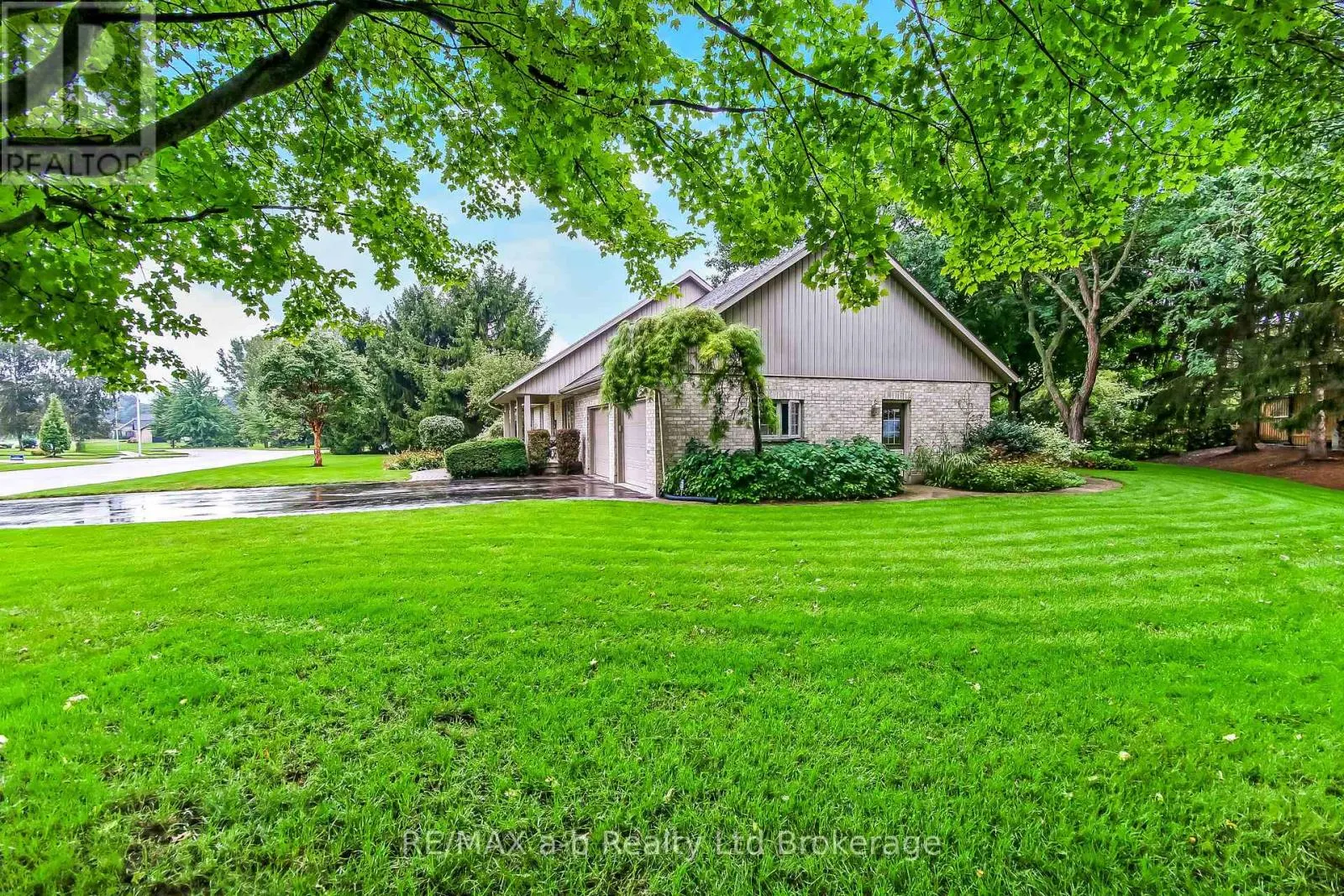 4 OTTERVIEW DRIVE