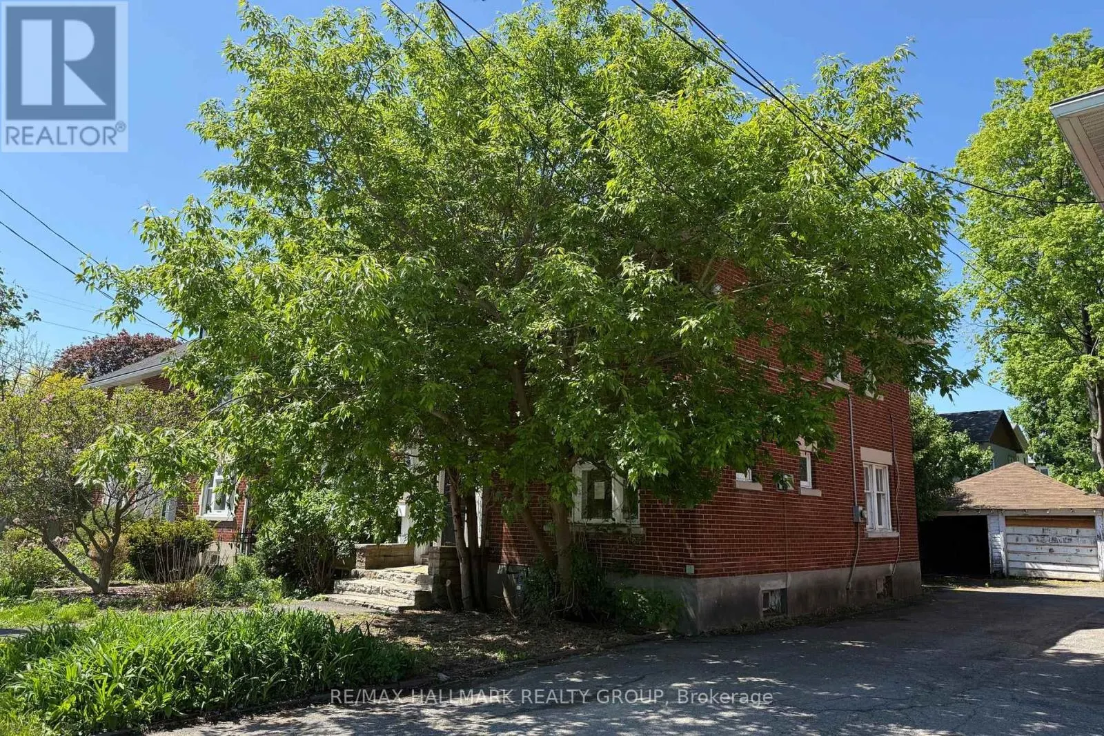 142 CLARENDON AVENUE