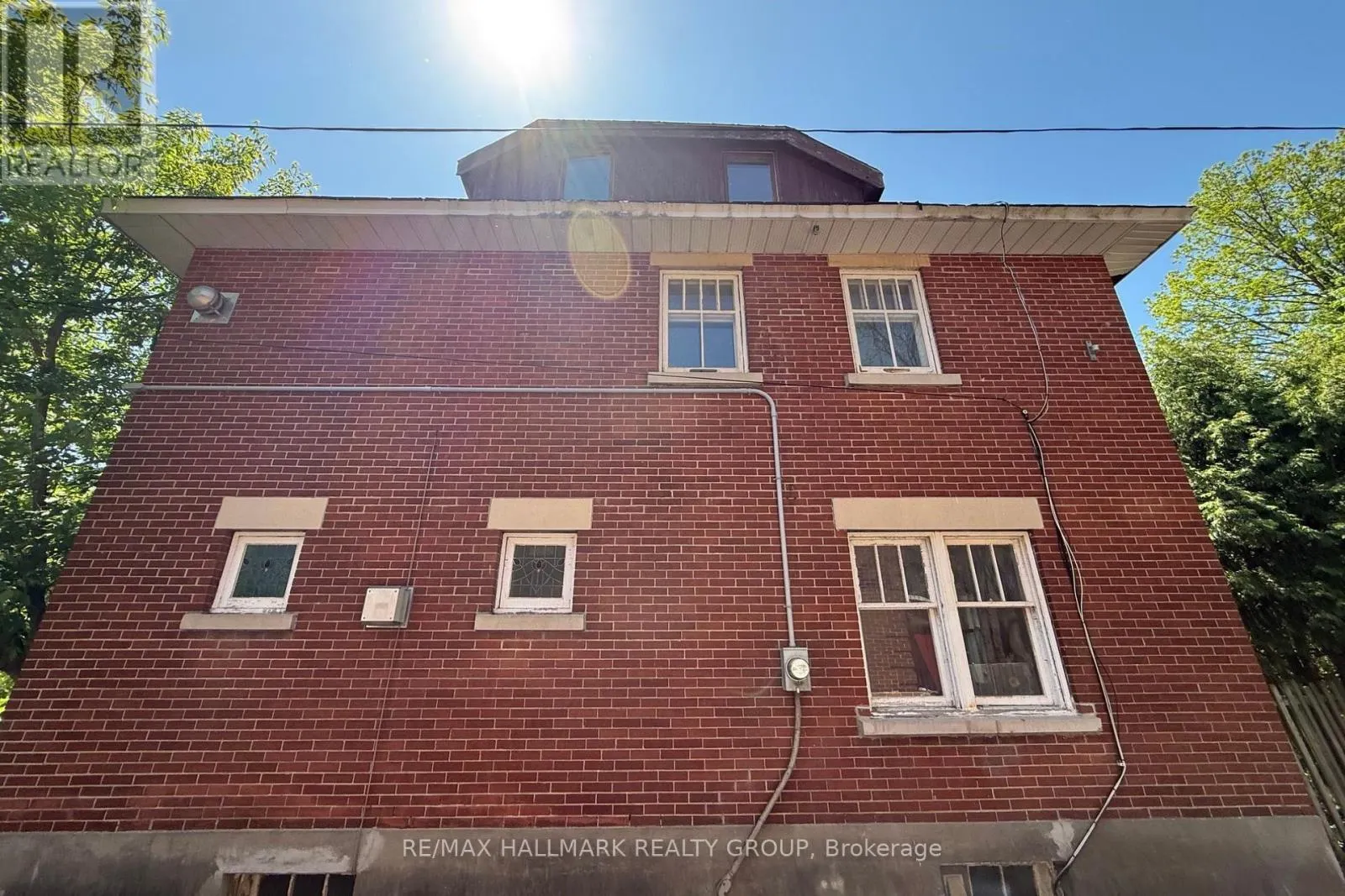 142 CLARENDON AVENUE