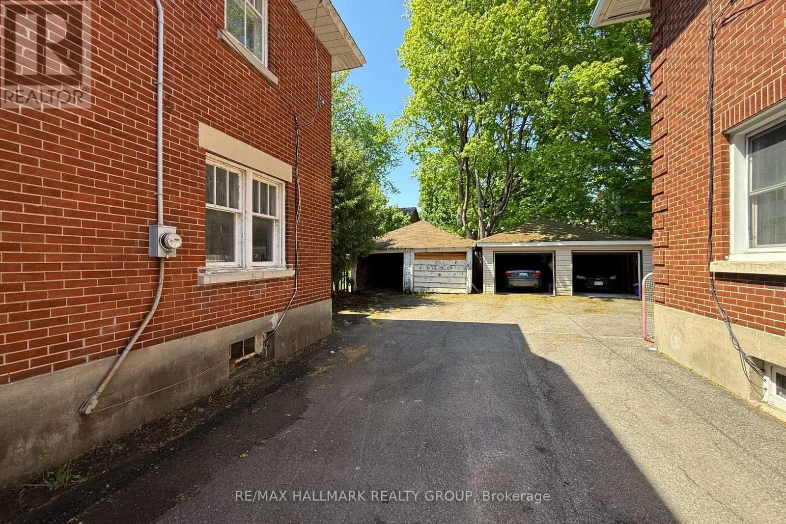 142 CLARENDON AVENUE