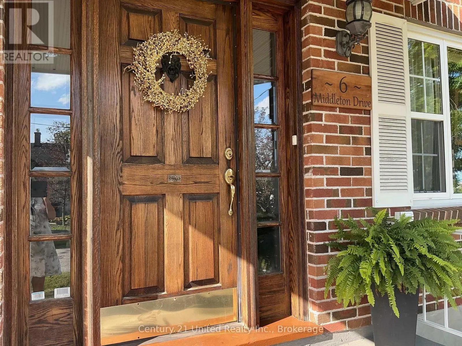 6 MIDDLETON DRIVE