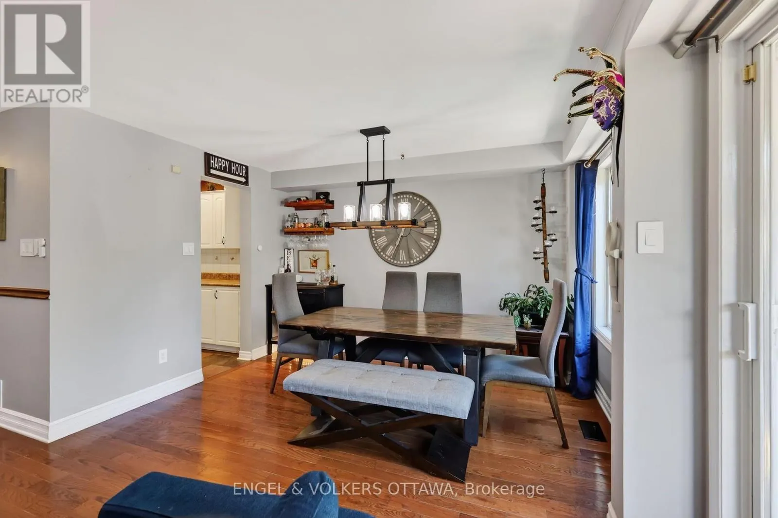 9 STREAMWOOD LANE