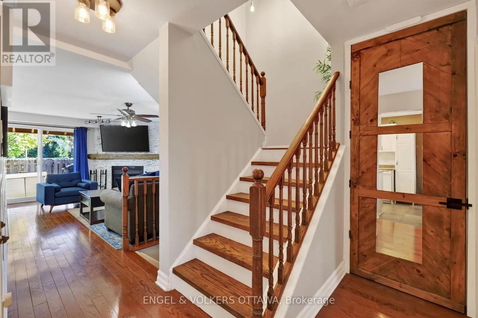 9 STREAMWOOD LANE