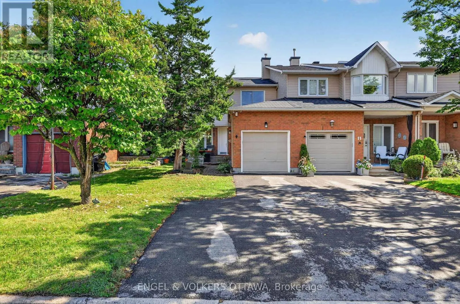 9 STREAMWOOD LANE