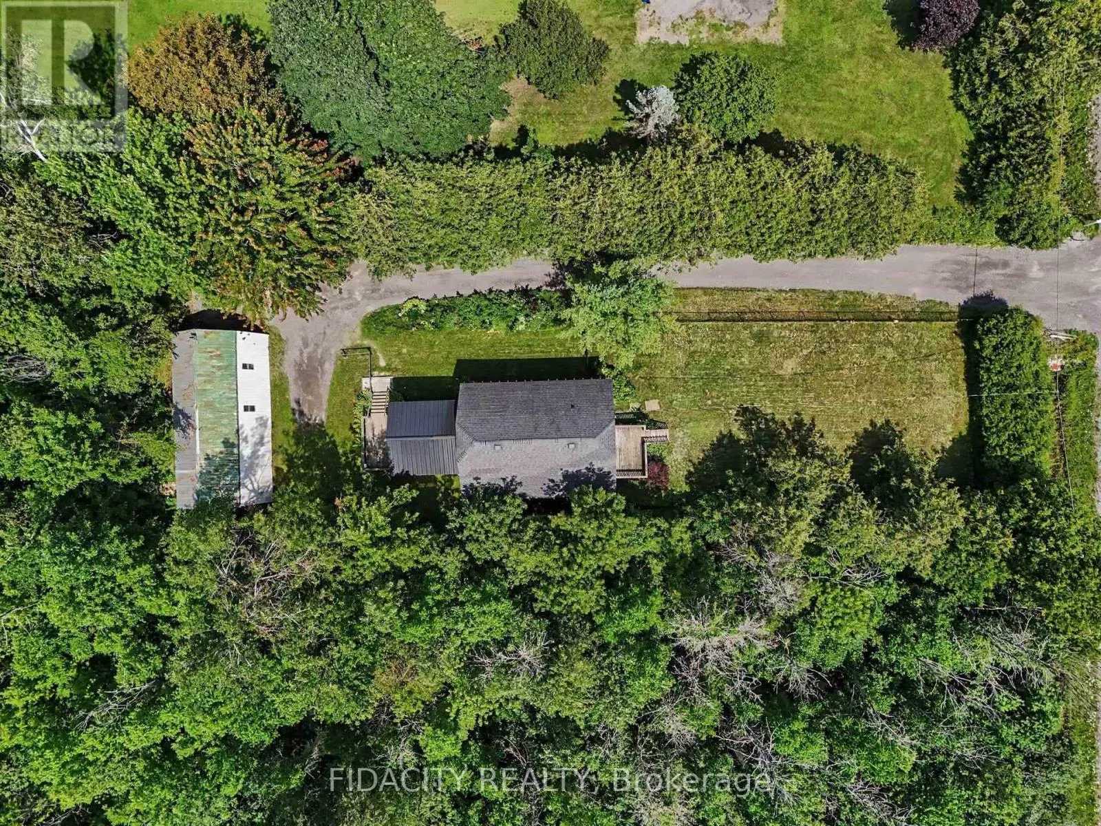 6811 FLEWELLYN ROAD