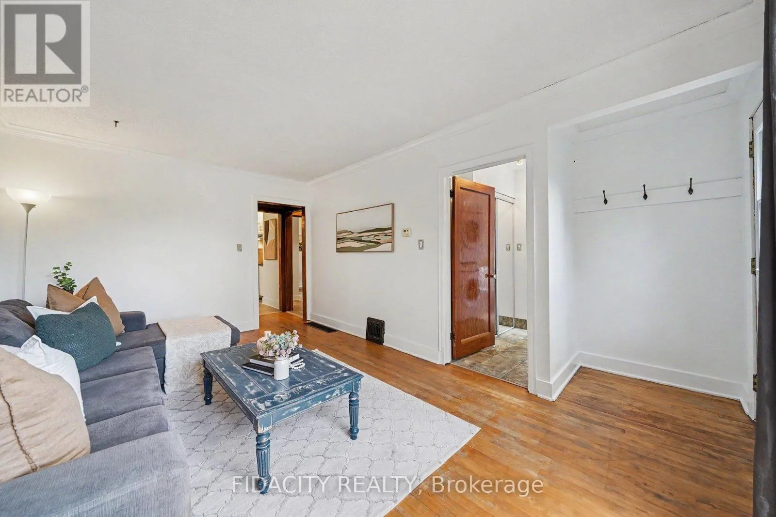 6811 FLEWELLYN ROAD