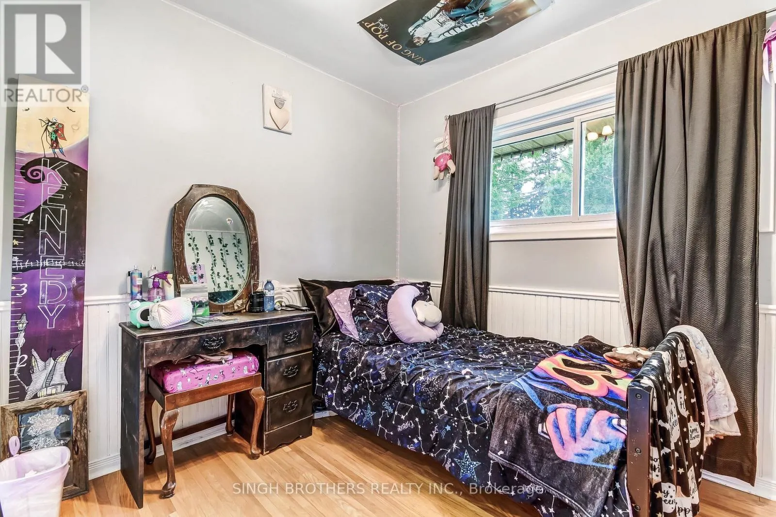 316 WILLOWGROVE CRESCENT