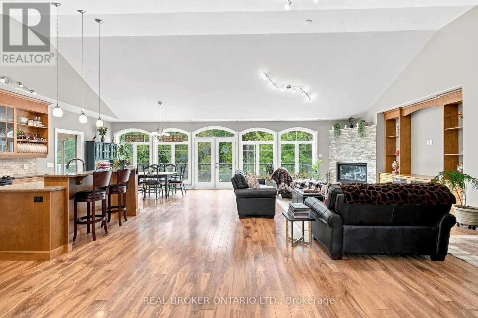 3475 TORWOOD DRIVE