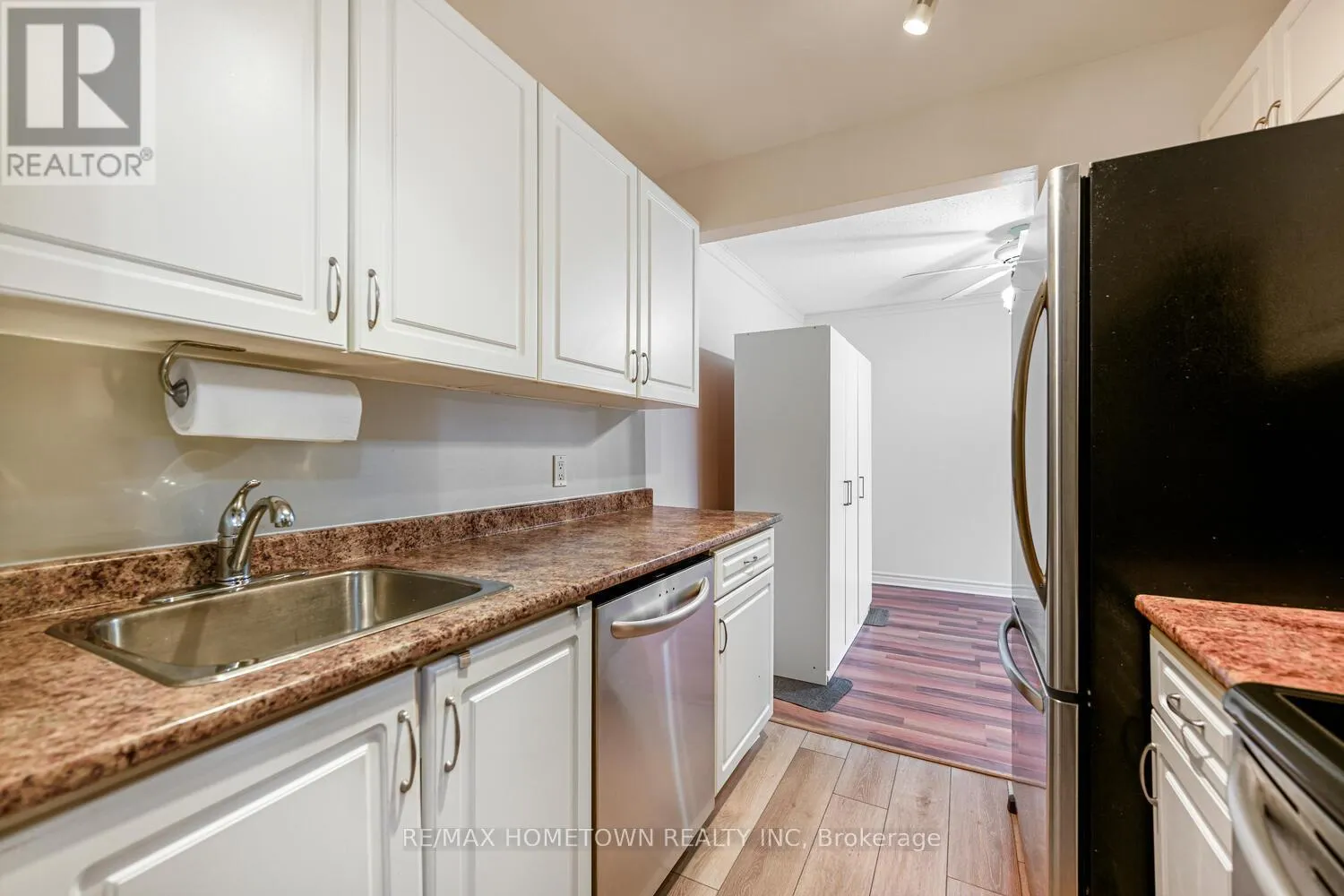 17 - 6 CHARLOTTE PLACE