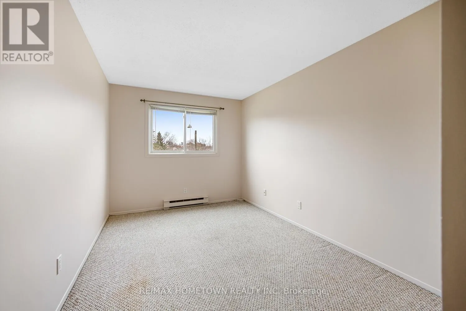 17 - 6 CHARLOTTE PLACE