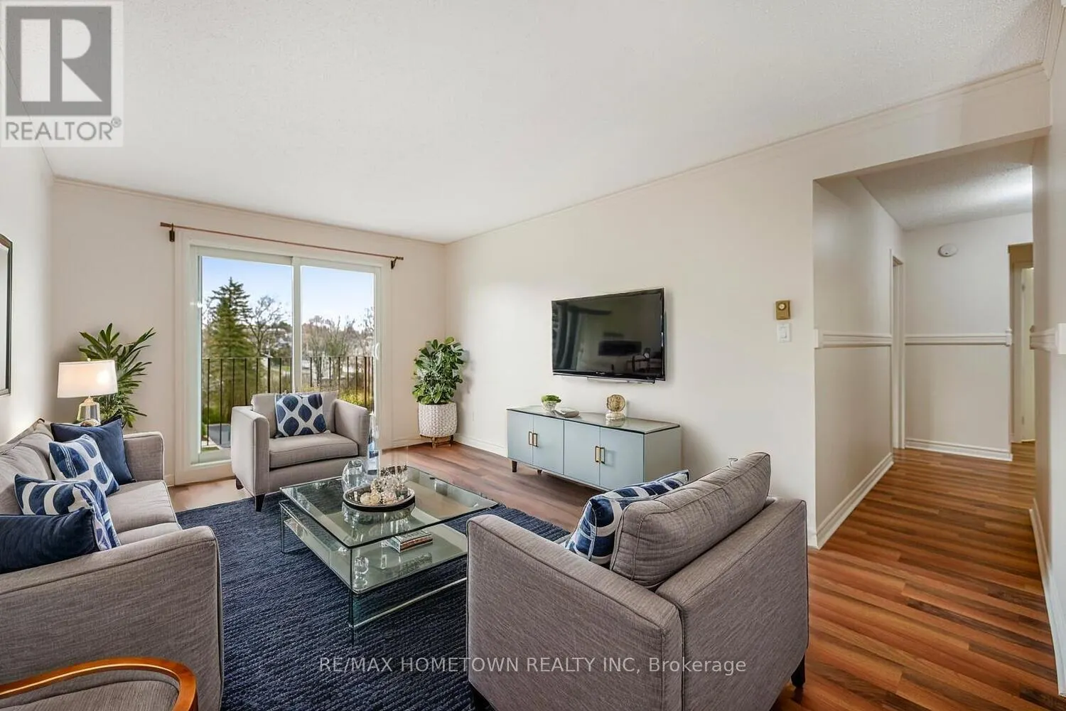 17 - 6 CHARLOTTE PLACE