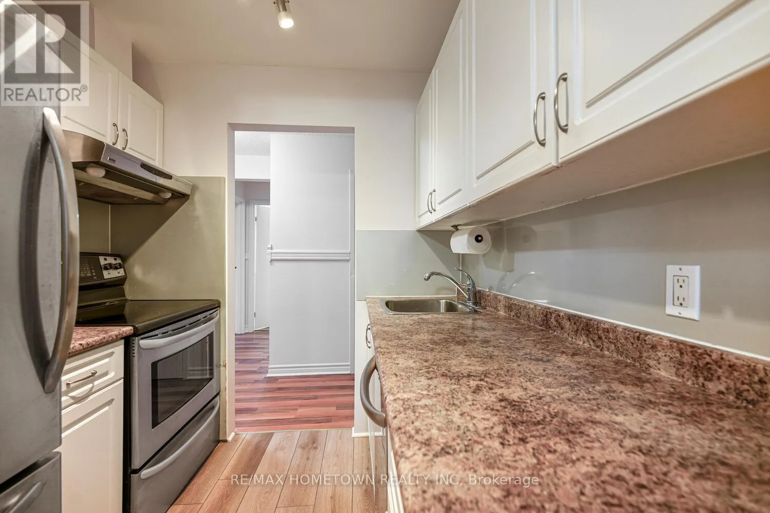 17 - 6 CHARLOTTE PLACE