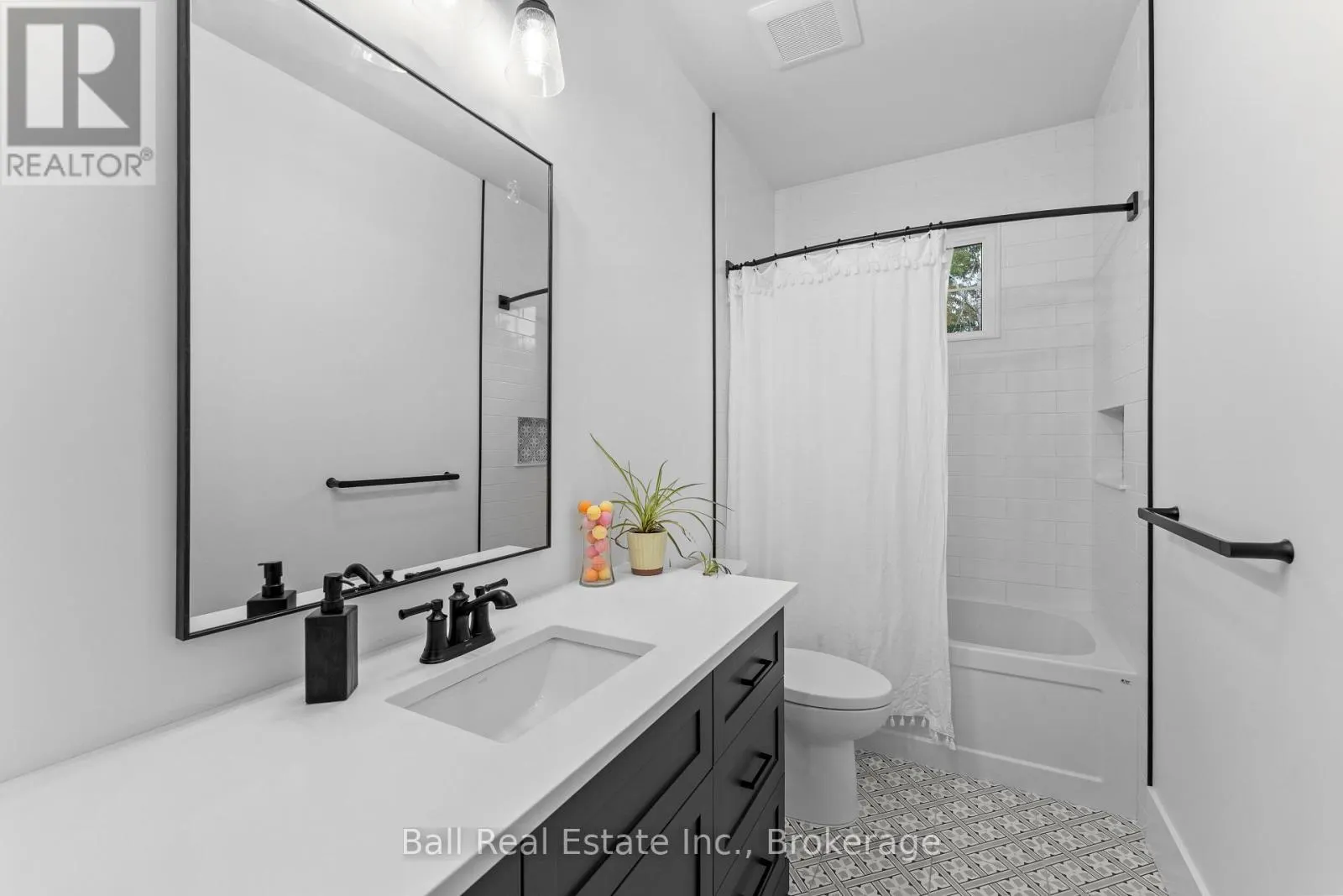 149 ELLWOOD CRESCENT
