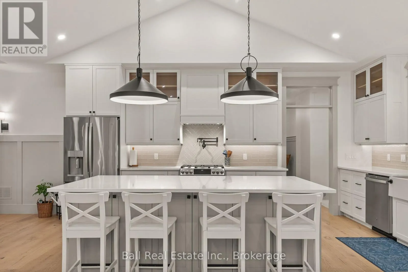 149 ELLWOOD CRESCENT