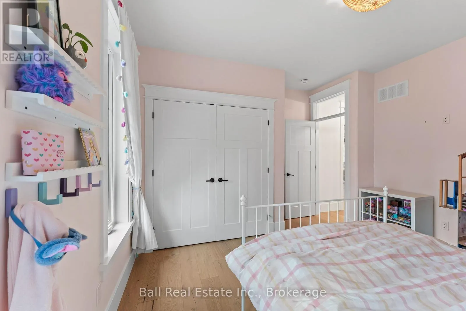 149 ELLWOOD CRESCENT