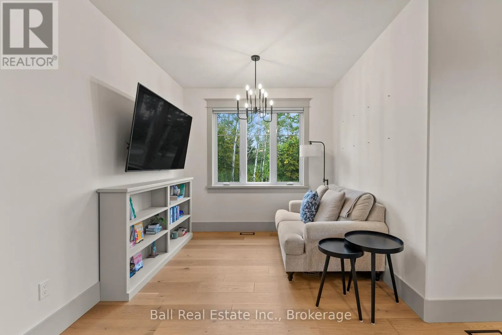 149 ELLWOOD CRESCENT