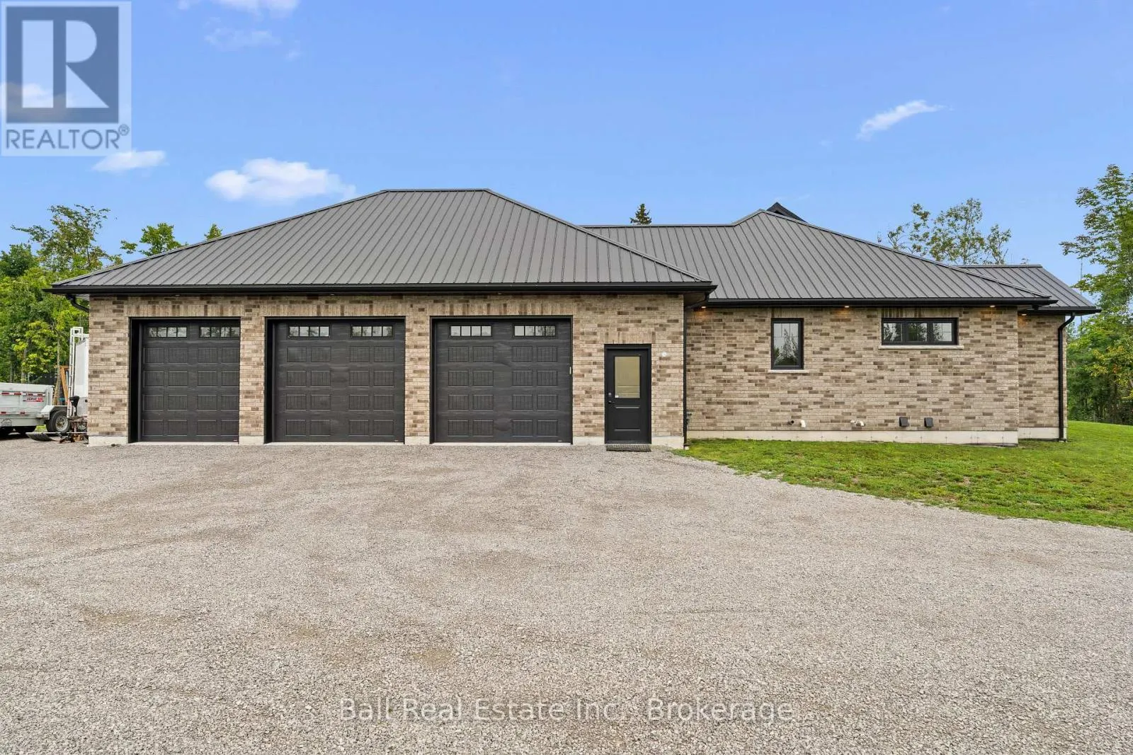 149 ELLWOOD CRESCENT