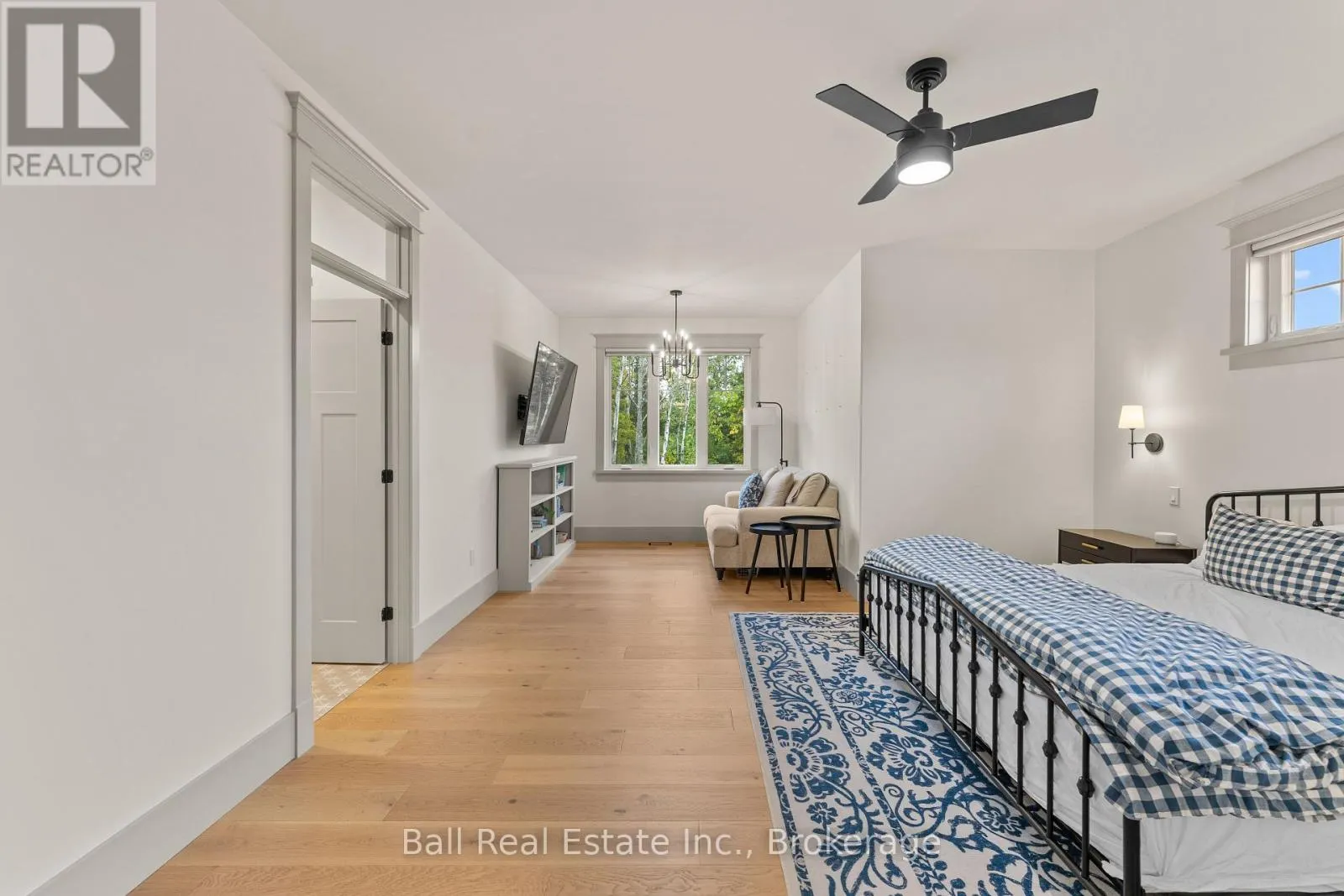149 ELLWOOD CRESCENT