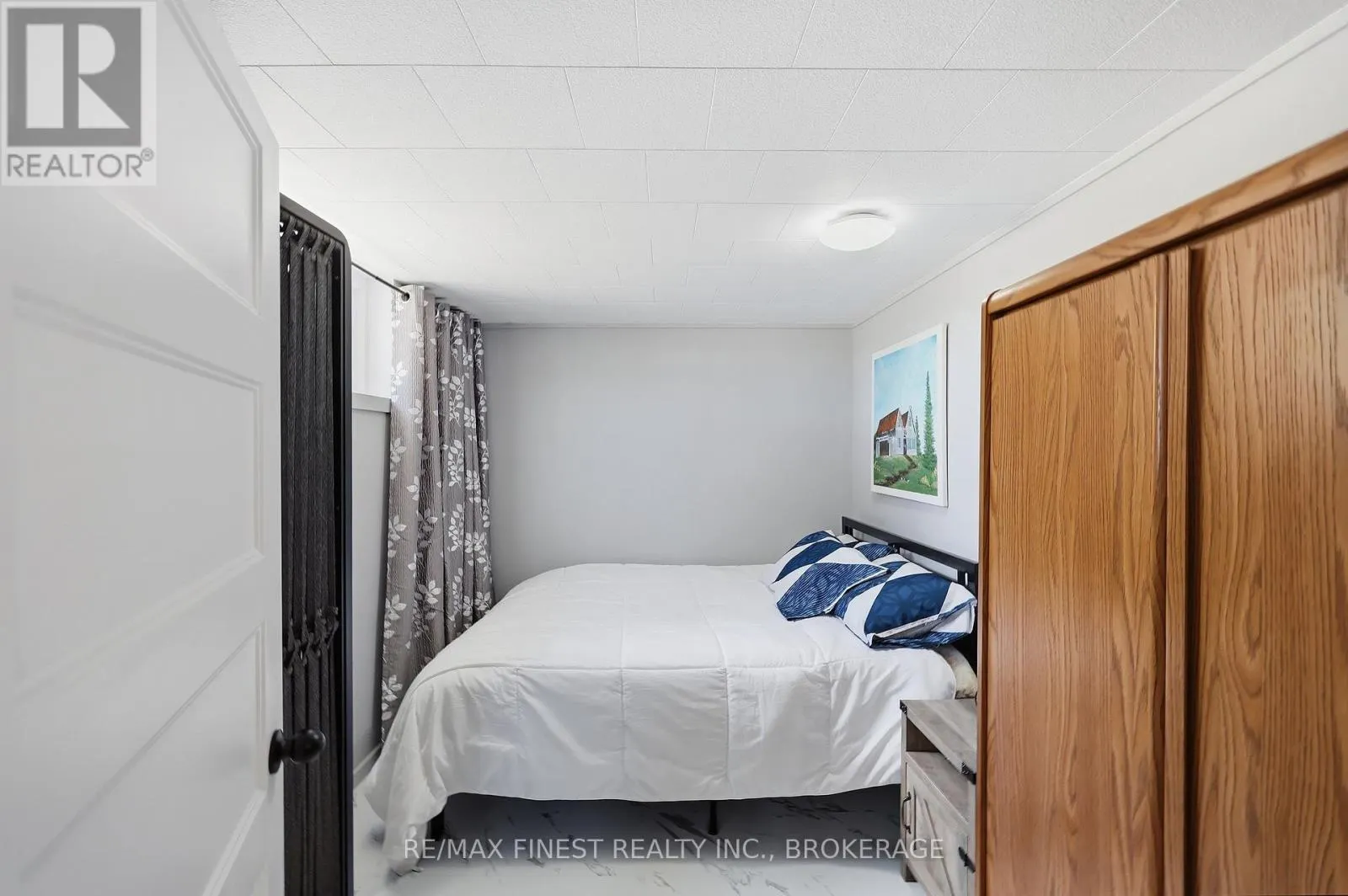 598 PETWORTH ROAD