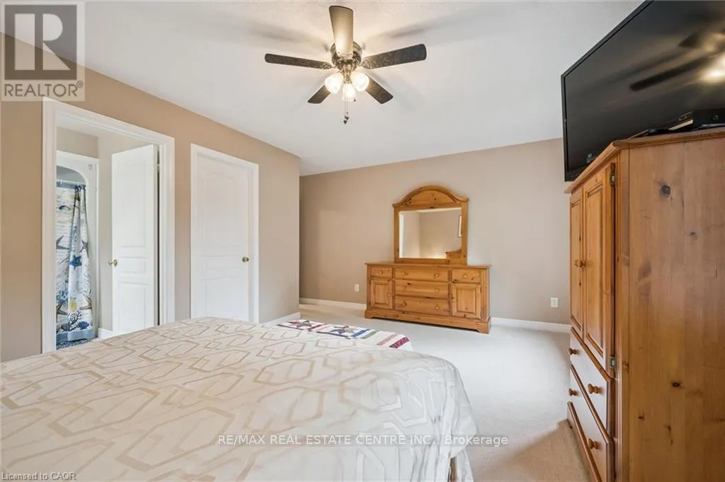 555 KILLBEAR COURT
