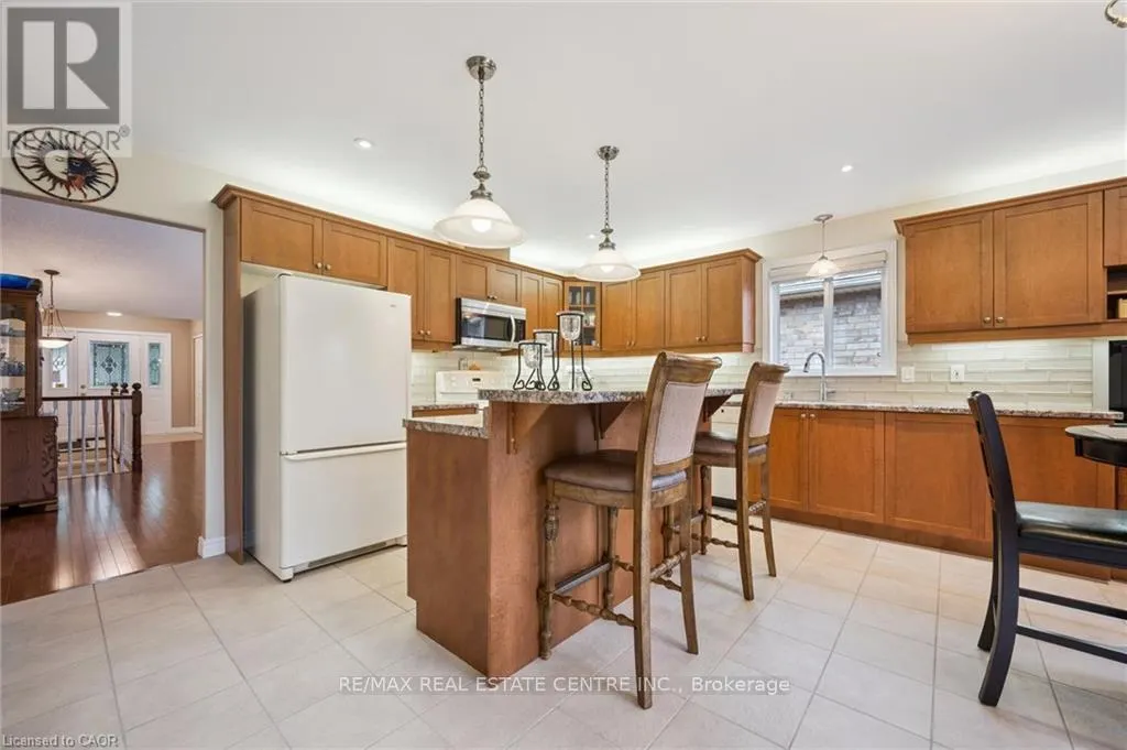 555 KILLBEAR COURT