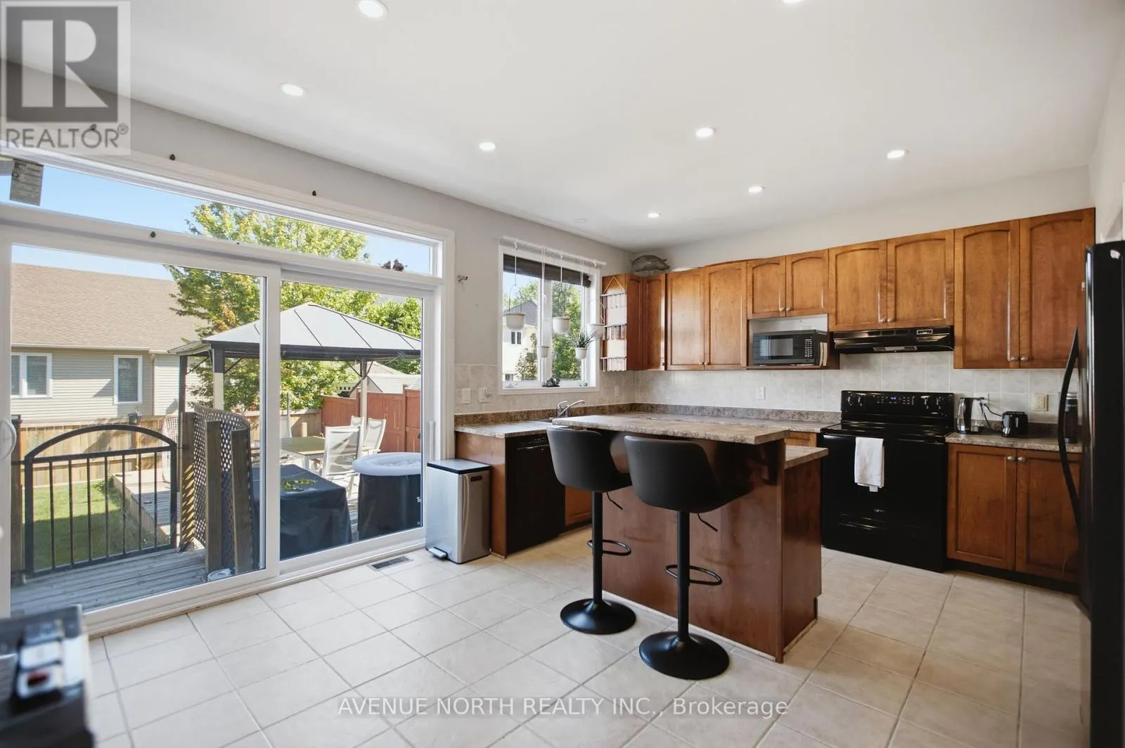 556 MAZARI CRESCENT
