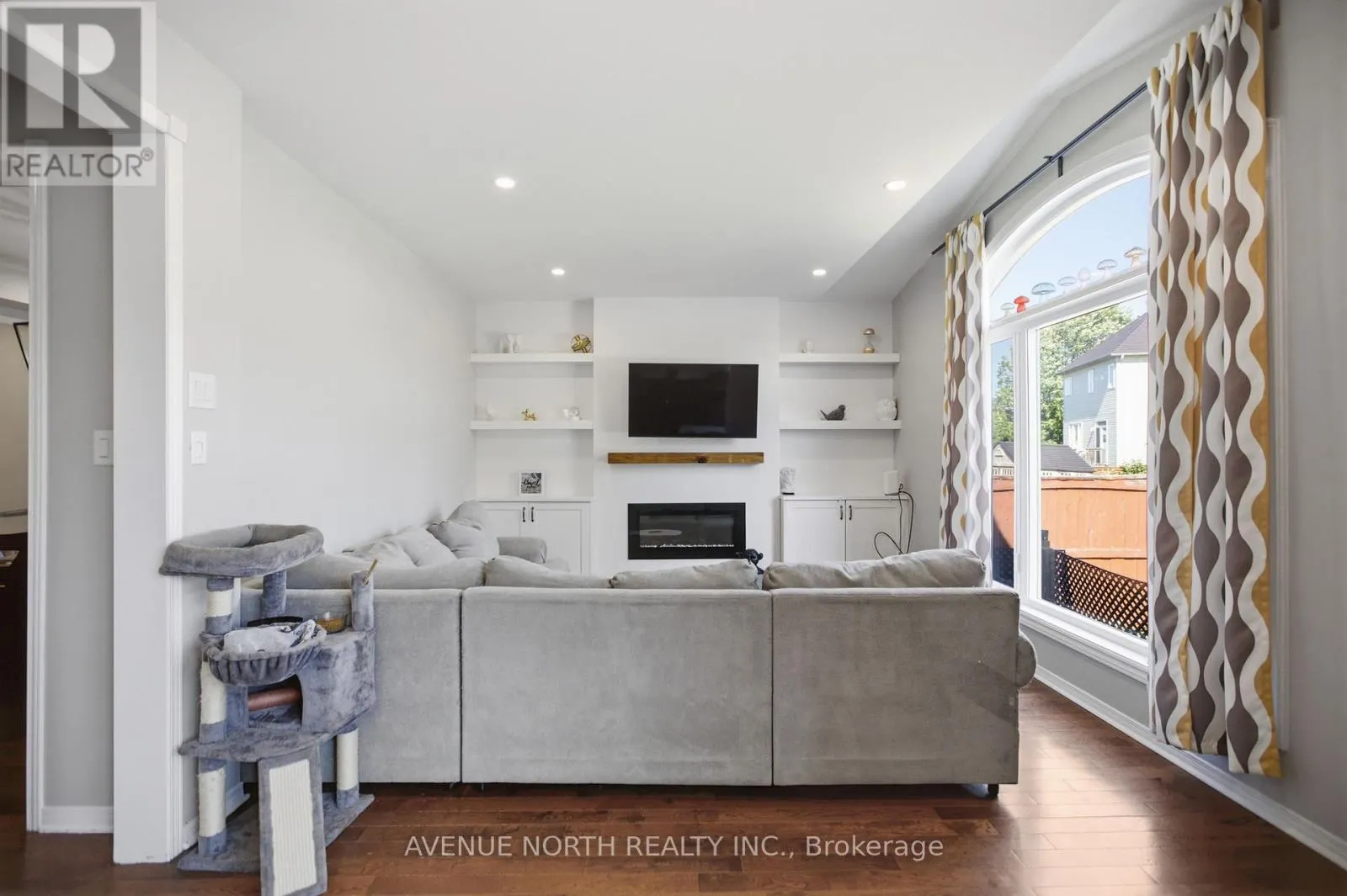 556 MAZARI CRESCENT