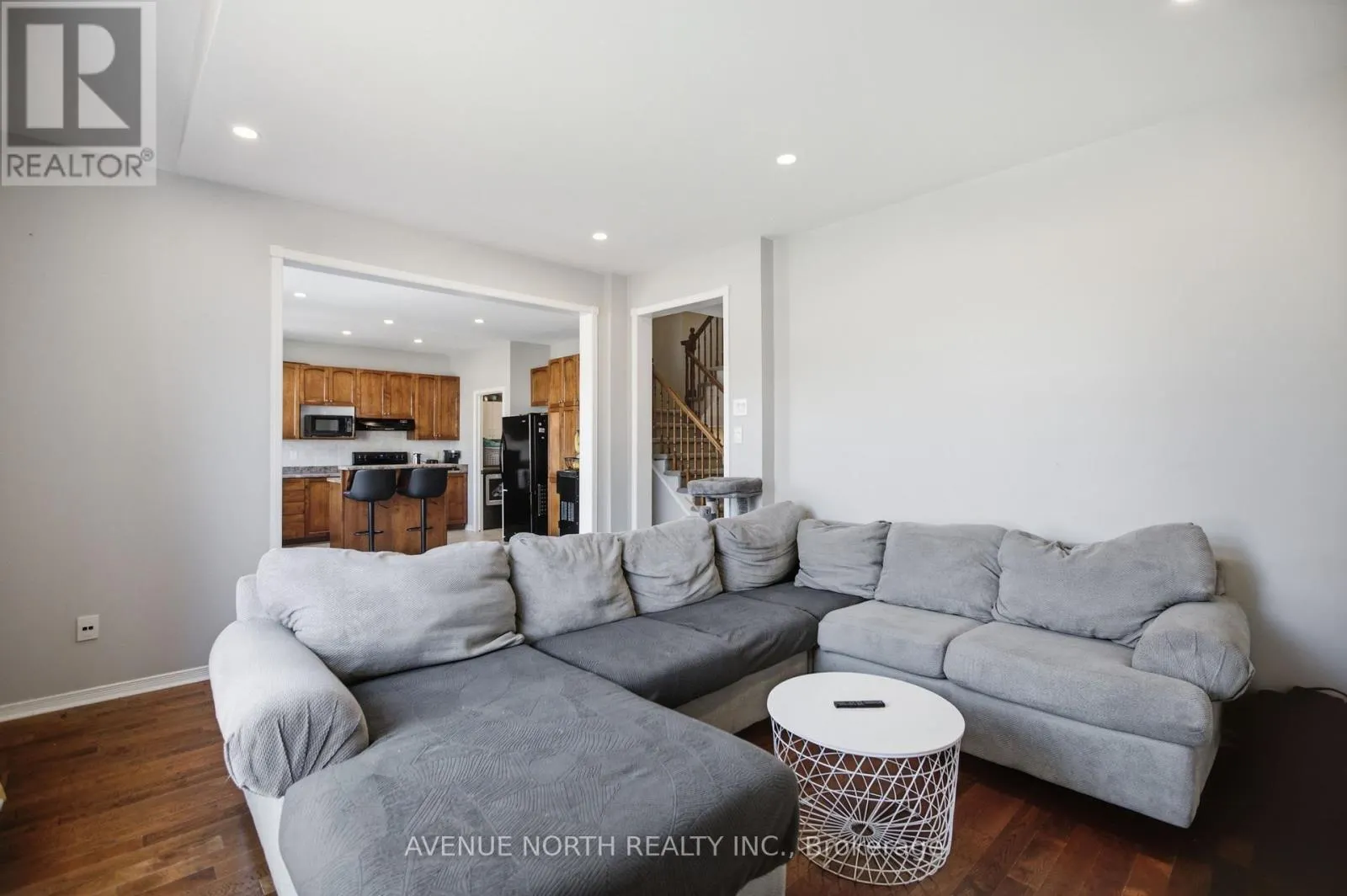 556 MAZARI CRESCENT