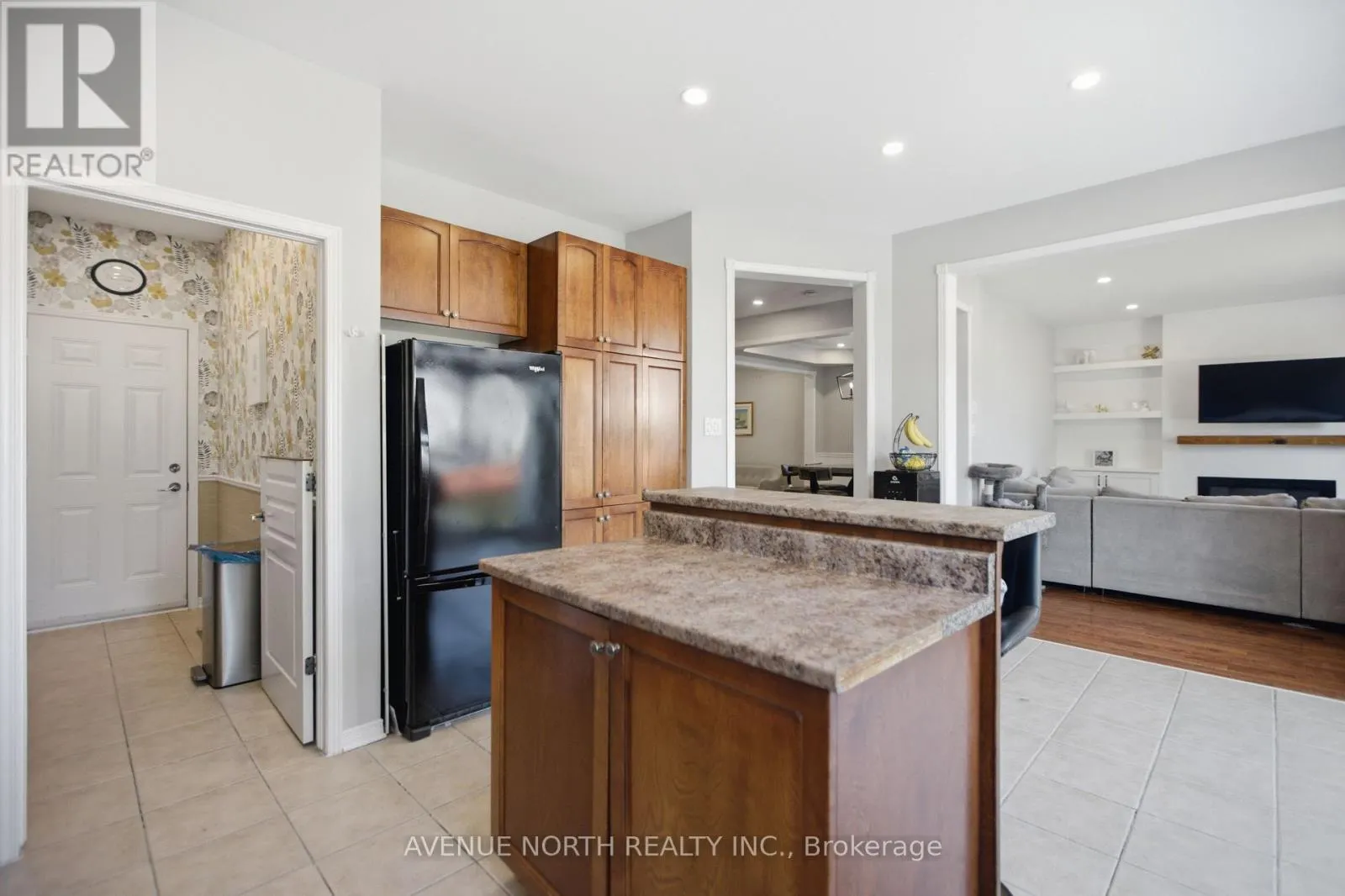 556 MAZARI CRESCENT