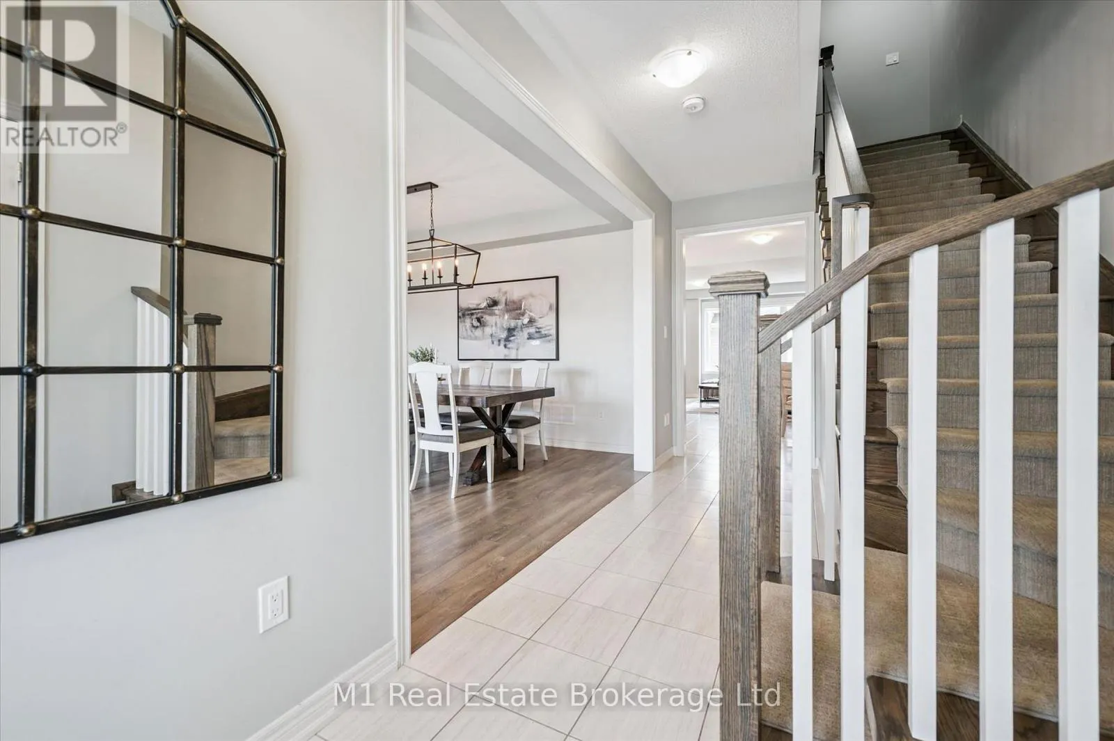 3 - 65 ELLIOT AVENUE E #3