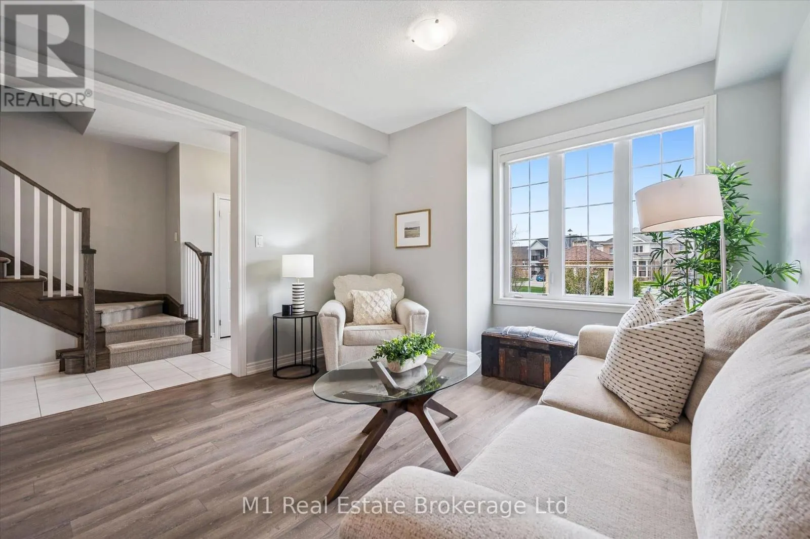 3 - 65 ELLIOT AVENUE E #3