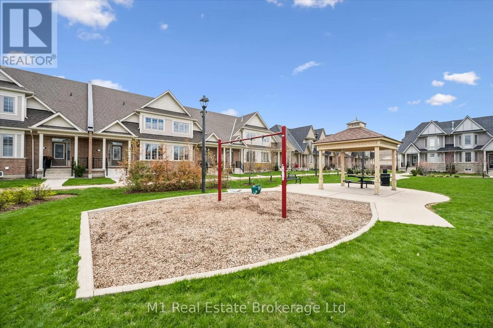 3 - 65 ELLIOT AVENUE E #3