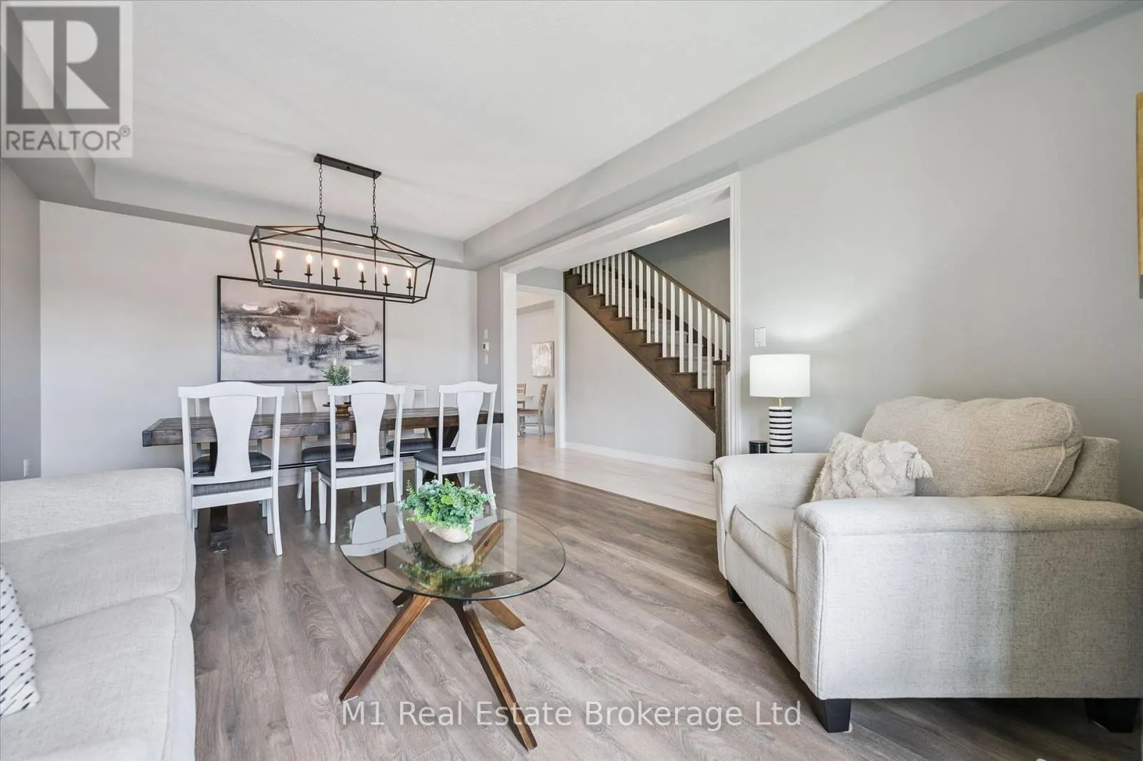 3 - 65 ELLIOT AVENUE E #3