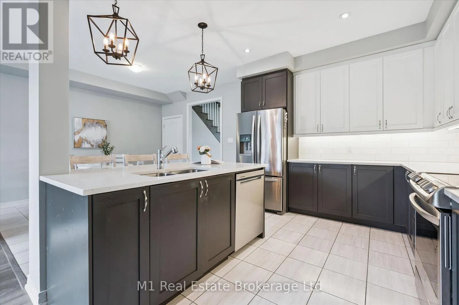 3 - 65 ELLIOT AVENUE E #3